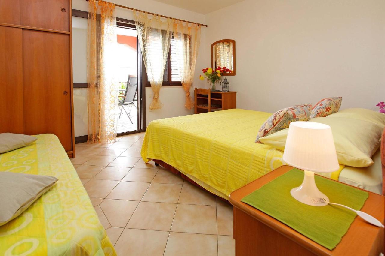 Apartmani Doro Vela Luka Exteriör bild