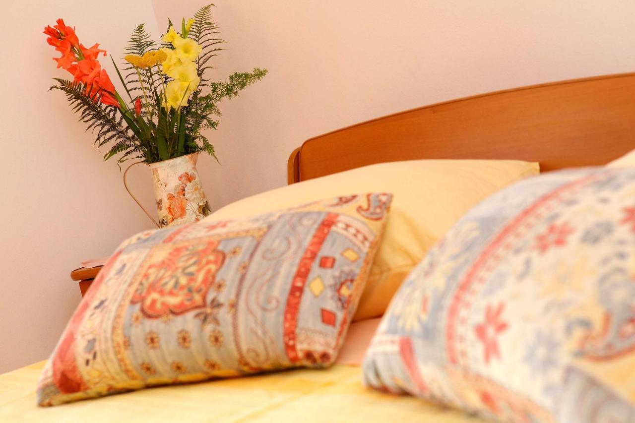 Apartmani Doro Vela Luka Exteriör bild